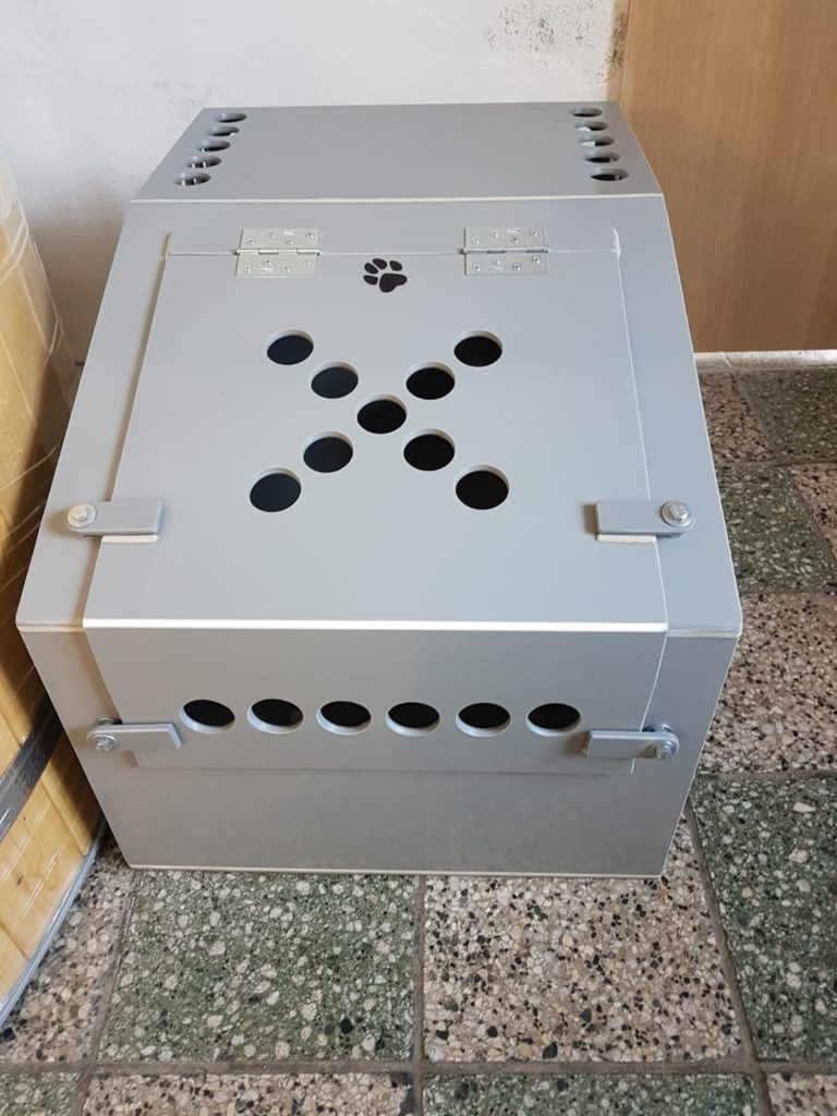 Přepravní box pro psy – realizace Plastová výroba Zima